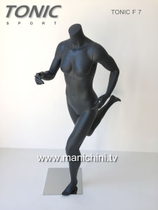 MANNEQUIN-SPORT-FEMME-TONIQUE-F7