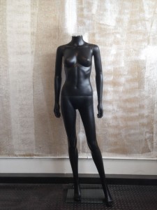 MANNEQUIN LITE SILOUETTE SVART KVINNA - SUSY 1