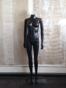 MANNEQUIN LITE SILOUETTE SVART KVINNA - SUSY 6